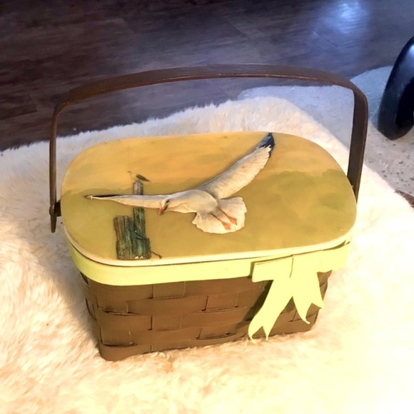 Vintage Brown Basket Purse with Segal Beach Scene on Top - Picture 1 of 10